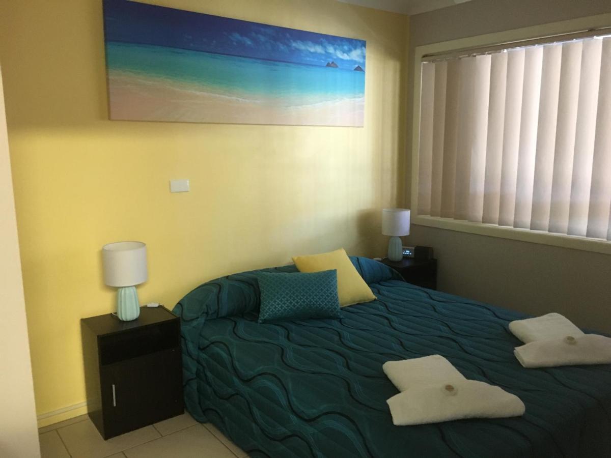 Beachlander Self-Contained Holiday Apartments Coffs Harbour Room photo